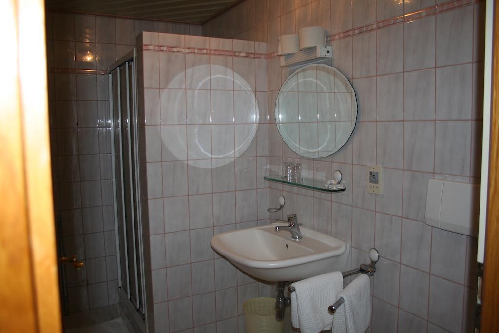 Gasthaus Ueberfuhr Elsbethen Kamer foto